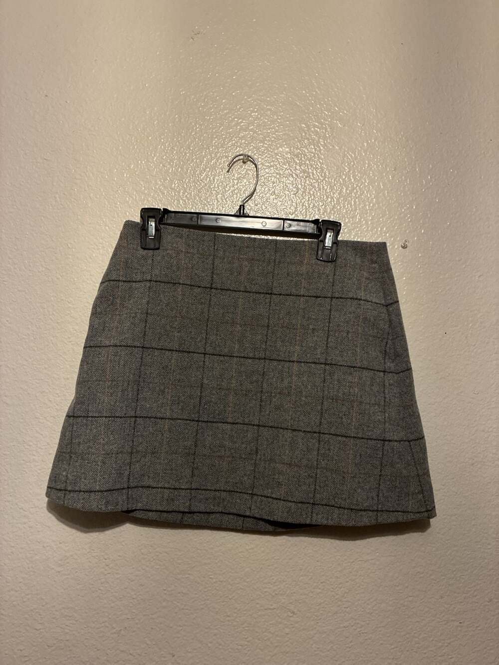 Uniqlo Women's Wool Blend Mini Skirt in Gray Plaid
